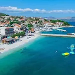 Apartman Jakov * Slatine