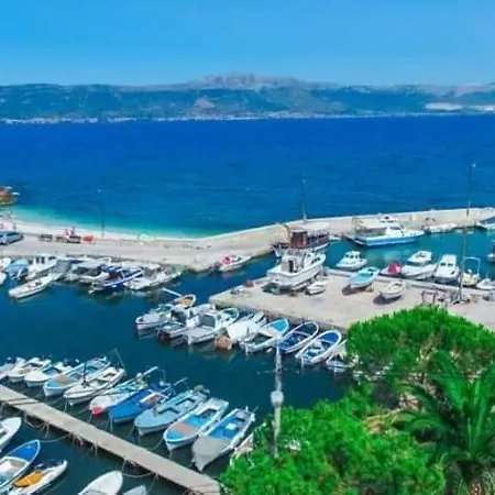 Apartman Jakov * Slatine