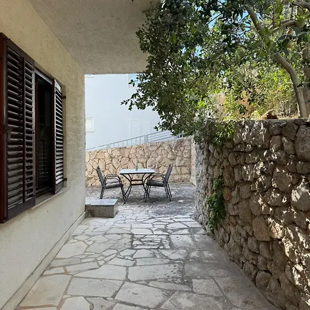 Apartment Jakov